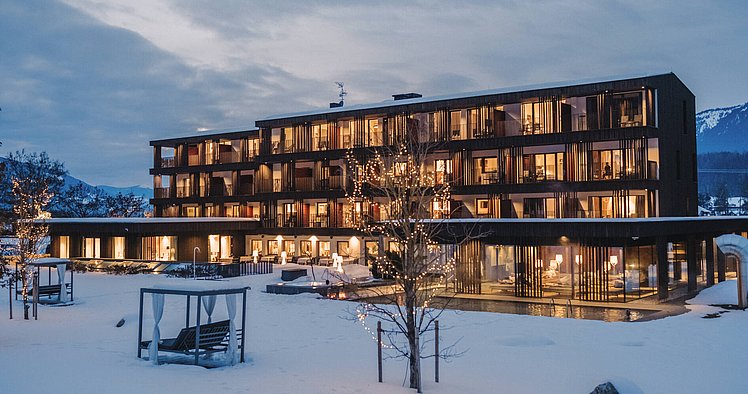 Sommer- und Winterurlaub am Kronplatz in Bildern. Sommer- und Winterurlaub am Kronplatz in Bildern.