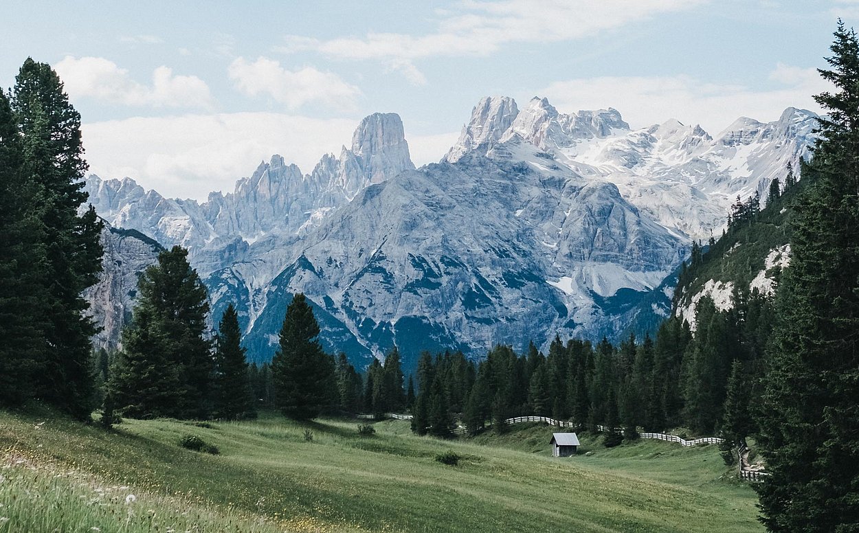 Hiking holidays Kronplatz, Rudolf / Riscone Val Pusteria You decide how high you want to get - to the next Alpine hut, straight to the summit or along the back of the mountain - Kronplatz hiking holidays.