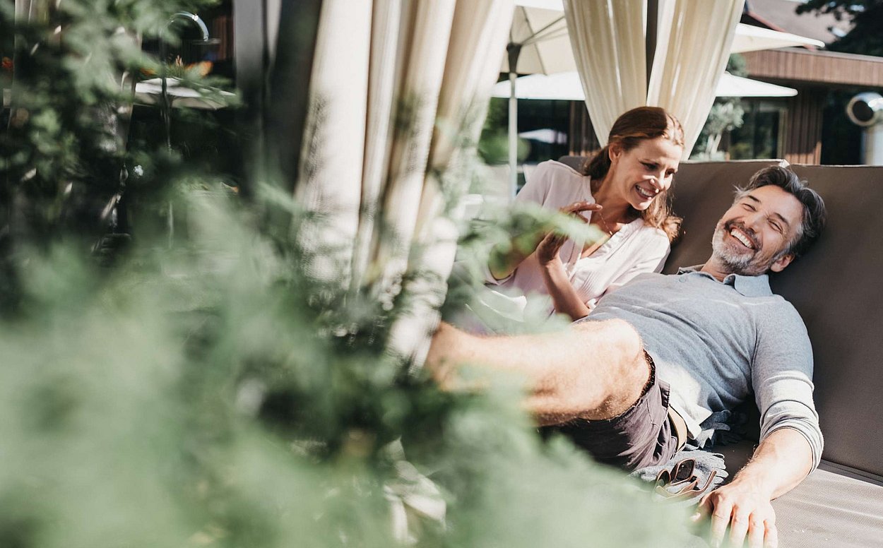 Spa Hotel Kronplatz: Rudolf, where happiness is at home Take a walk in Rudolf's garden, admire the beauty of nature. Bathe in the heated outdoor pool or the warmth of the whirlpool in your spa hotel Kronplatz.